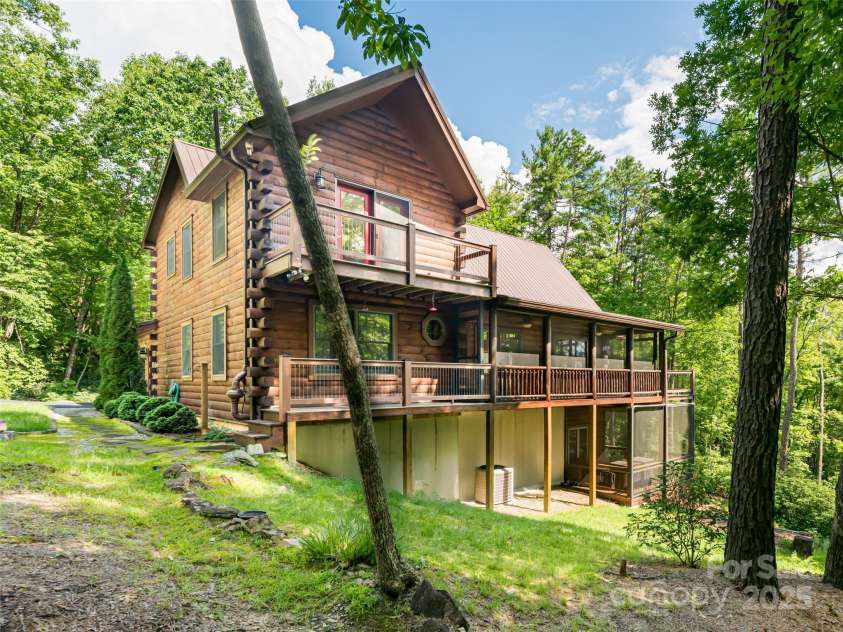 340 West View Road, Brevard, NC 28712.  MLS# CAR4294062, YatesRealty ID 34168. 