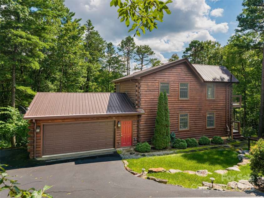 340 West View Road, Brevard, NC 28712.  MLS# CAR4294062, YatesRealty ID 34168. 
