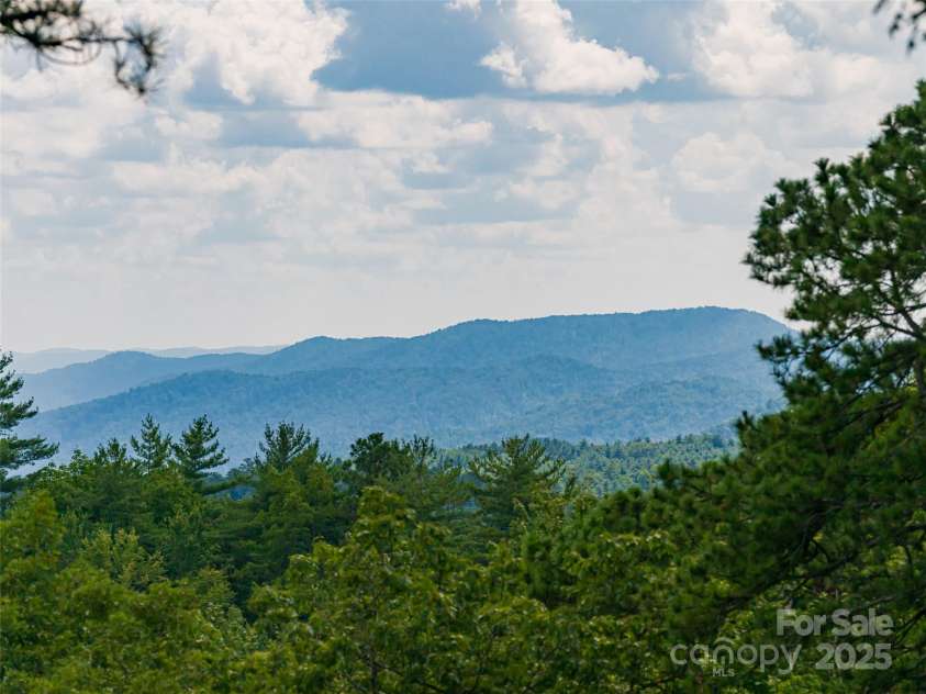 340 West View Road, Brevard, NC 28712.  MLS# CAR4294062, YatesRealty ID 34168. 