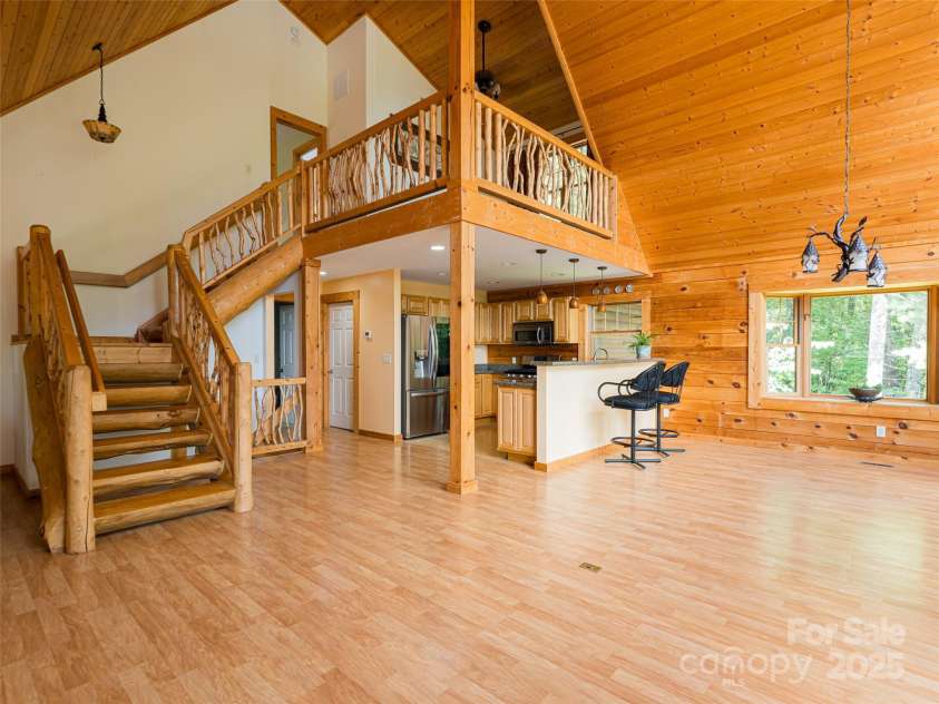 340 West View Road, Brevard, NC 28712.  MLS# CAR4294062, YatesRealty ID 34168. 
