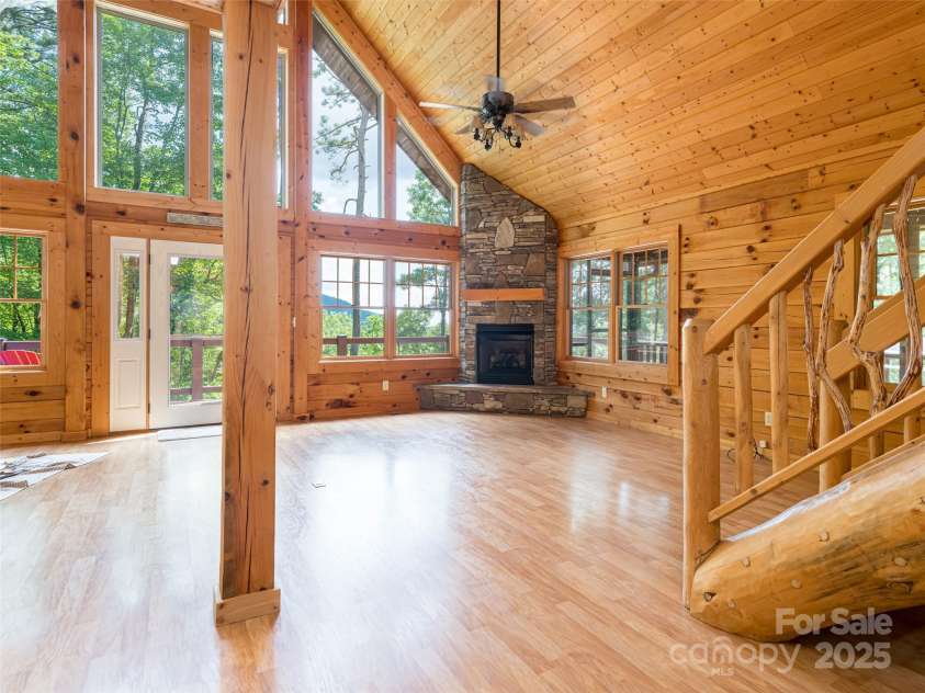 340 West View Road, Brevard, NC 28712.  MLS# CAR4294062, YatesRealty ID 34168. 
