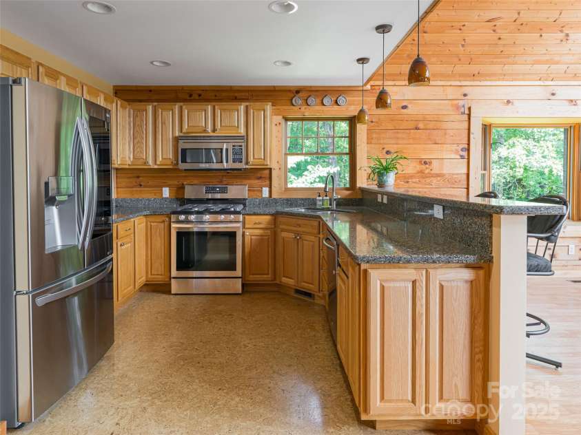 340 West View Road, Brevard, NC 28712.  MLS# CAR4294062, YatesRealty ID 34168. 
