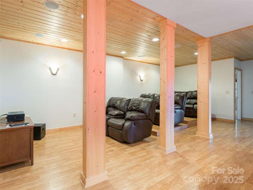 340 West View Road, Brevard, NC 28712.  MLS# CAR4294062, YatesRealty ID 34168. 