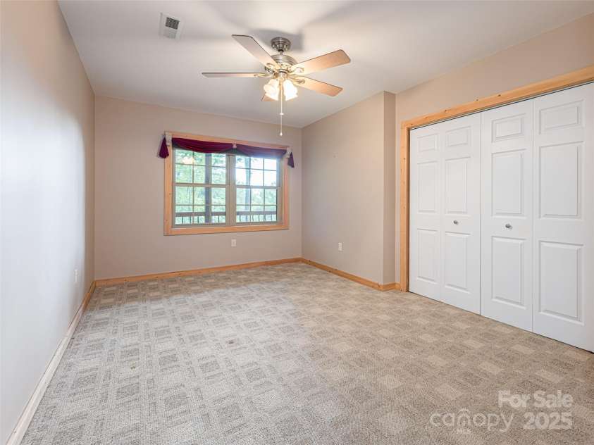 340 West View Road, Brevard, NC 28712.  MLS# CAR4294062, YatesRealty ID 34168. 