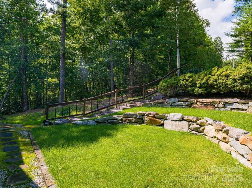 340 West View Road, Brevard, NC 28712.  MLS# CAR4294062, YatesRealty ID 34168. 