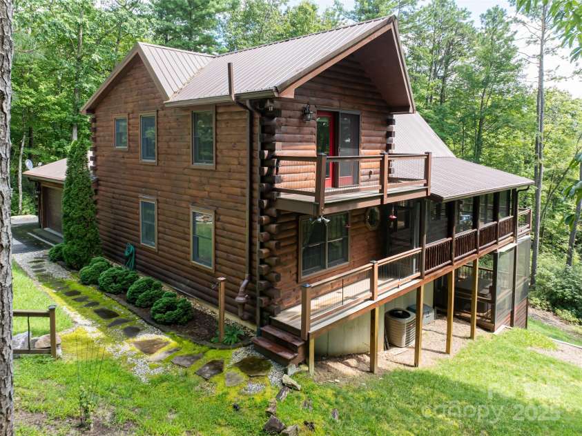 340 West View Road, Brevard, NC 28712.  MLS# CAR4294062, YatesRealty ID 34168. 