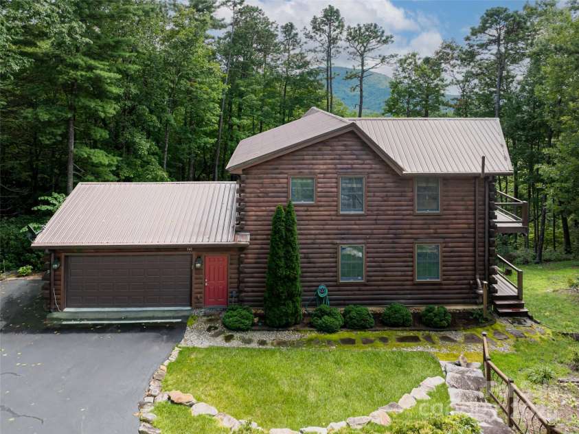 340 West View Road, Brevard, NC 28712.  MLS# CAR4294062, YatesRealty ID 34168. 