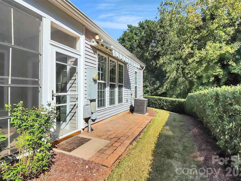 911 Lily Magnolia Court, Fort Mill, SC 29707.  MLS# CAR4291950, YatesRealty ID 3417. 