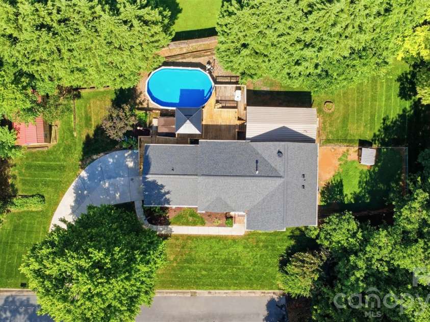 121 Oak Street, Belmont, NC 28012.  MLS# CAR4395988, YatesRealty ID 34171. 