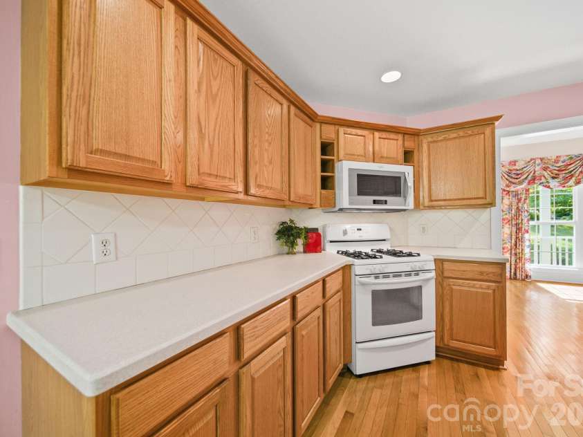 1042 Marguerite Drive, Lowell, NC 28098.  MLS# CAR4397338, YatesRealty ID 34172. 