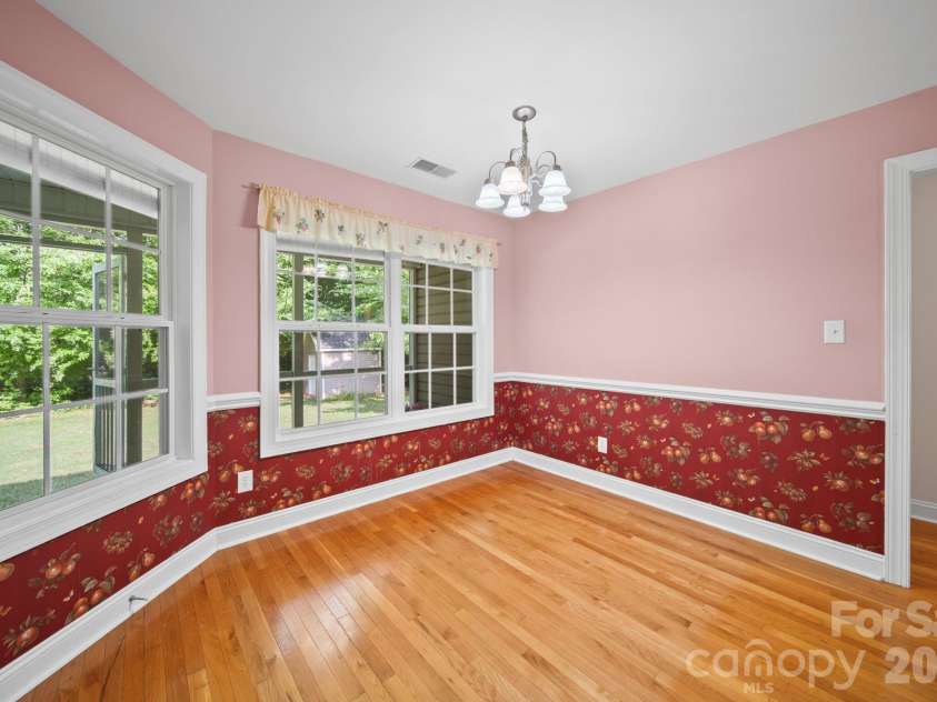 1042 Marguerite Drive, Lowell, NC 28098.  MLS# CAR4397338, YatesRealty ID 34172. Breakfast Area