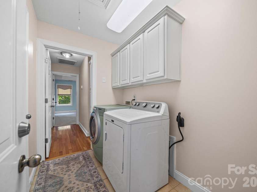 1042 Marguerite Drive, Lowell, NC 28098.  MLS# CAR4397338, YatesRealty ID 34172. Laundry/mud room
