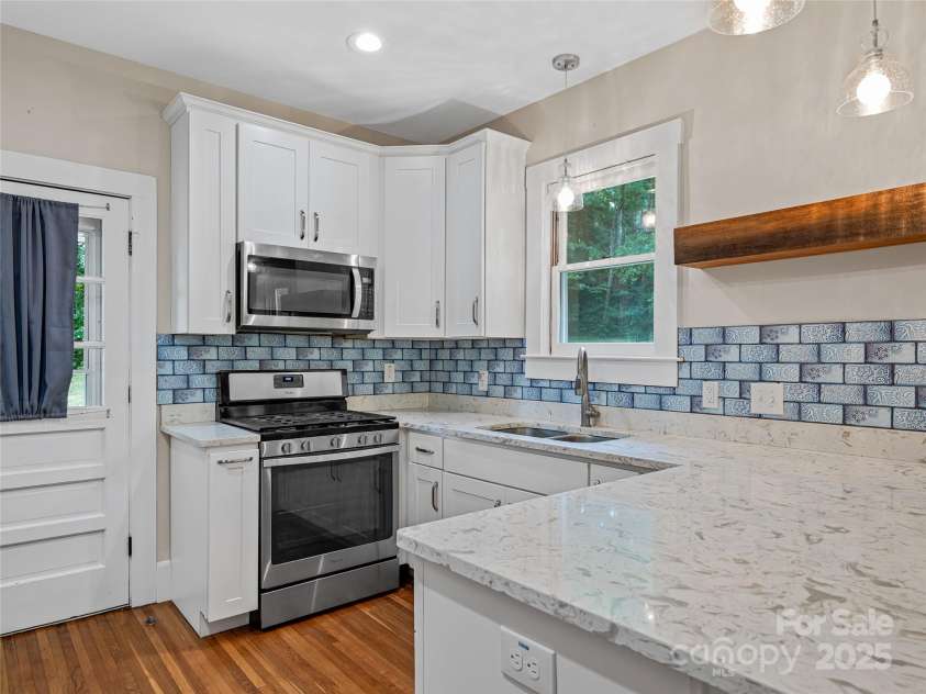 137 Old Nc 20 Highway, Alexander, NC 28701.  MLS# CAR4284472, YatesRealty ID 34172. 
