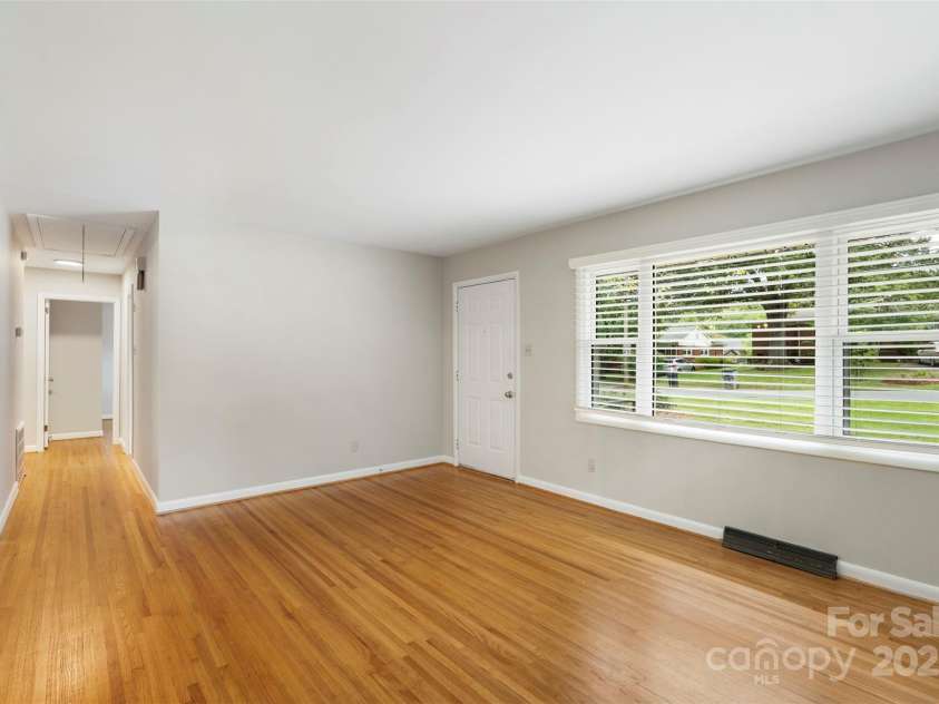 3252 Brixton Court, Charlotte, NC 28205.  MLS# CAR4291027, YatesRealty ID 34173. 