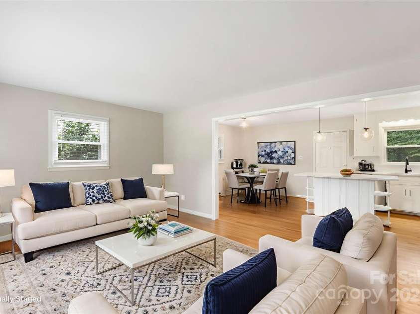 3252 Brixton Court, Charlotte, NC 28205.  MLS# CAR4291027, YatesRealty ID 34173. 