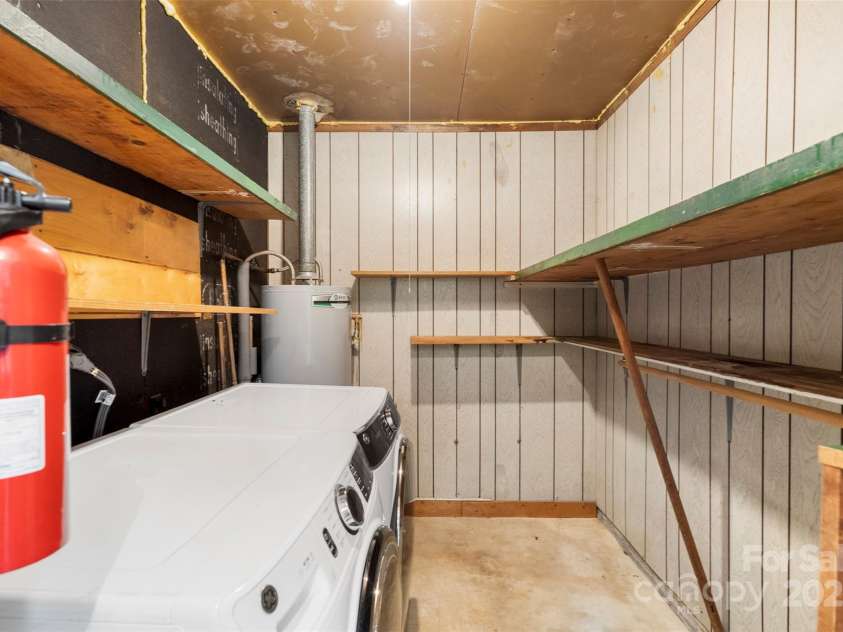3252 Brixton Court, Charlotte, NC 28205.  MLS# CAR4291027, YatesRealty ID 34173. 