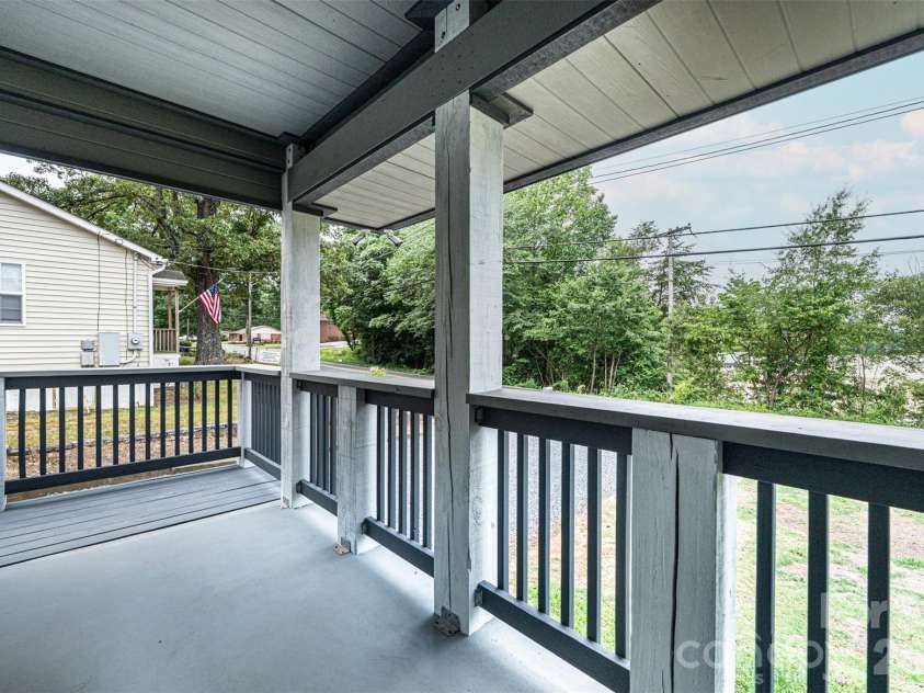 233 Eastside Drive, Statesville, NC 28625.  MLS# CAR4397585, YatesRealty ID 34174. 