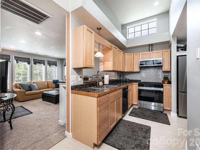 233 Eastside Drive, Statesville, NC 28625.  MLS# CAR4397585, YatesRealty ID 34174. 