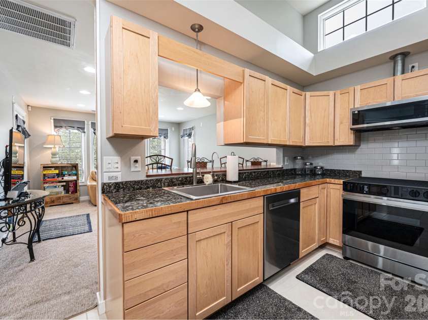 233 Eastside Drive, Statesville, NC 28625.  MLS# CAR4397585, YatesRealty ID 34174. 