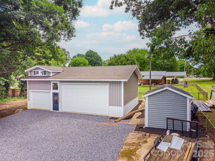233 Eastside Drive, Statesville, NC 28625.  MLS# CAR4397585, YatesRealty ID 34174. 