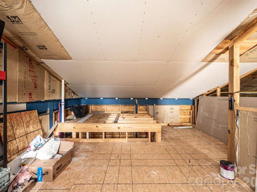 233 Eastside Drive, Statesville, NC 28625.  MLS# CAR4397585, YatesRealty ID 34174. 