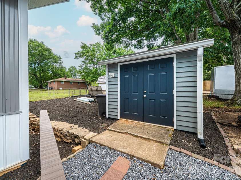 233 Eastside Drive, Statesville, NC 28625.  MLS# CAR4397585, YatesRealty ID 34174. 