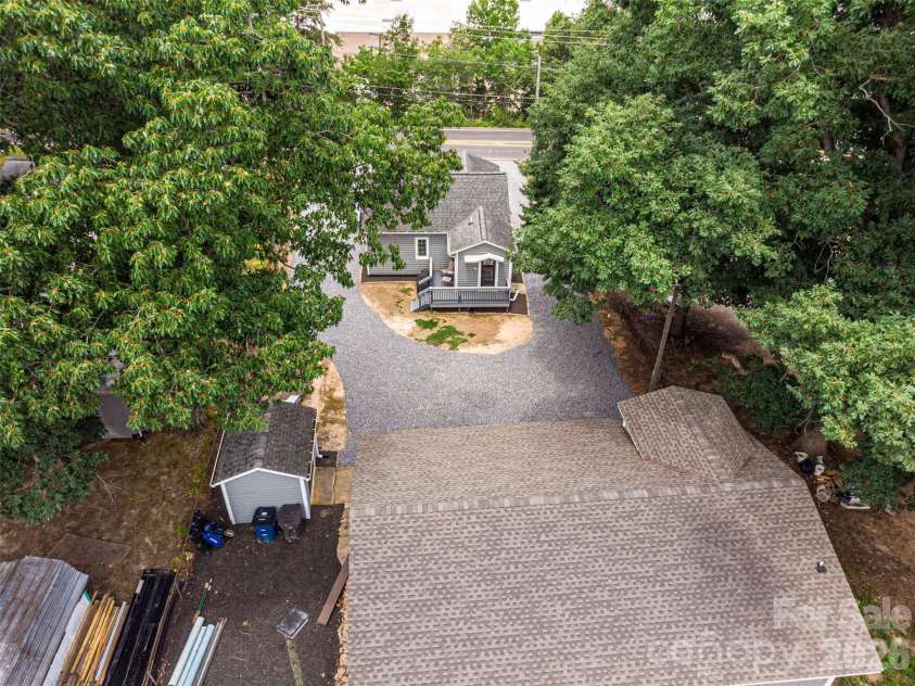 233 Eastside Drive, Statesville, NC 28625.  MLS# CAR4397585, YatesRealty ID 34174. 