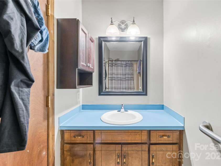 1424 Majestic Forest Lane, Waxhaw, NC 28173.  MLS# CAR4295778, YatesRealty ID 34176. 