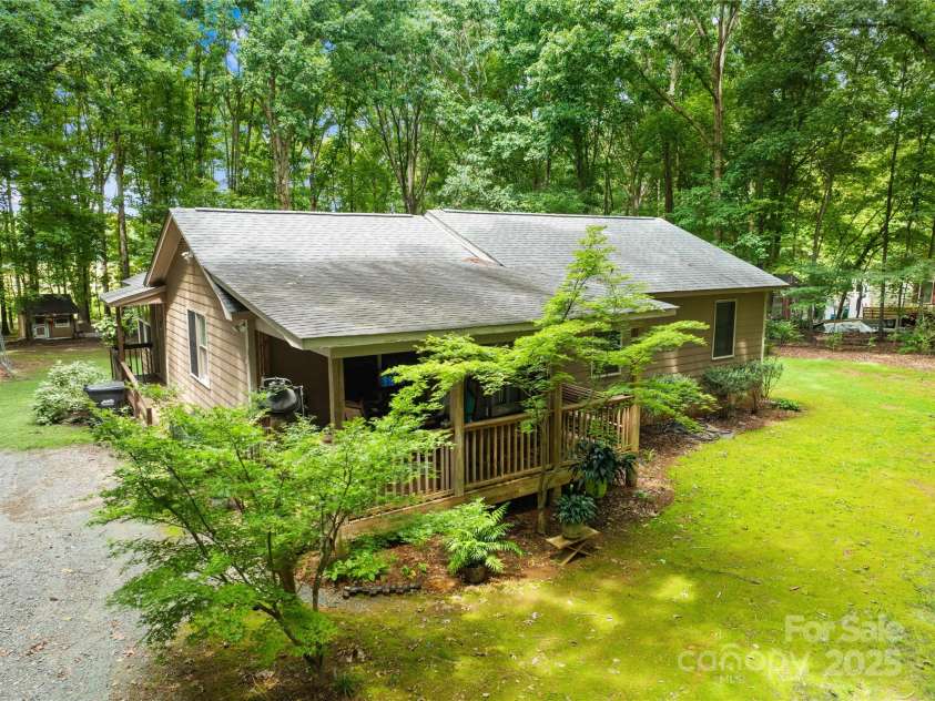 1424 Majestic Forest Lane, Waxhaw, NC 28173.  MLS# CAR4295778, YatesRealty ID 34176. 