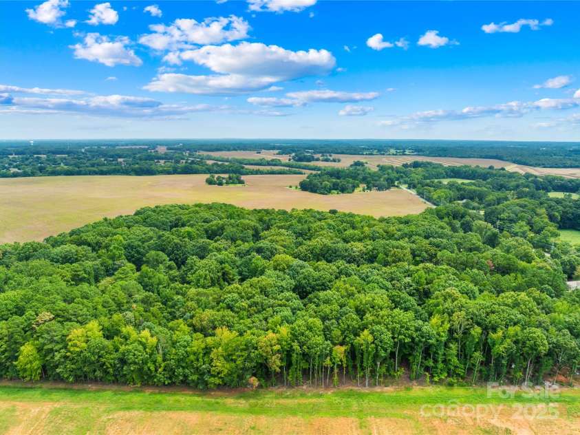 1424 Majestic Forest Lane, Waxhaw, NC 28173.  MLS# CAR4295778, YatesRealty ID 34176. 