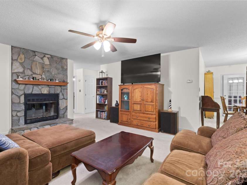5216 Bethel Church Road, Hickory, NC 28602.  MLS# CAR4290823, YatesRealty ID 34177. 