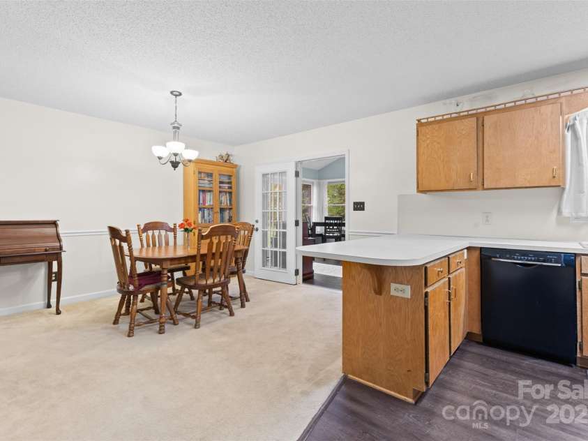 5216 Bethel Church Road, Hickory, NC 28602.  MLS# CAR4290823, YatesRealty ID 34177. 