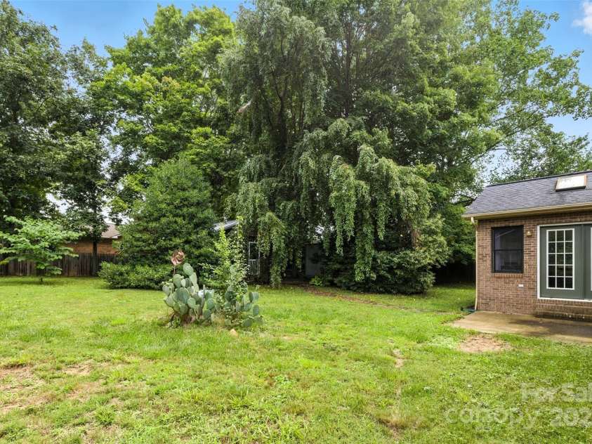 5216 Bethel Church Road, Hickory, NC 28602.  MLS# CAR4290823, YatesRealty ID 34177. 