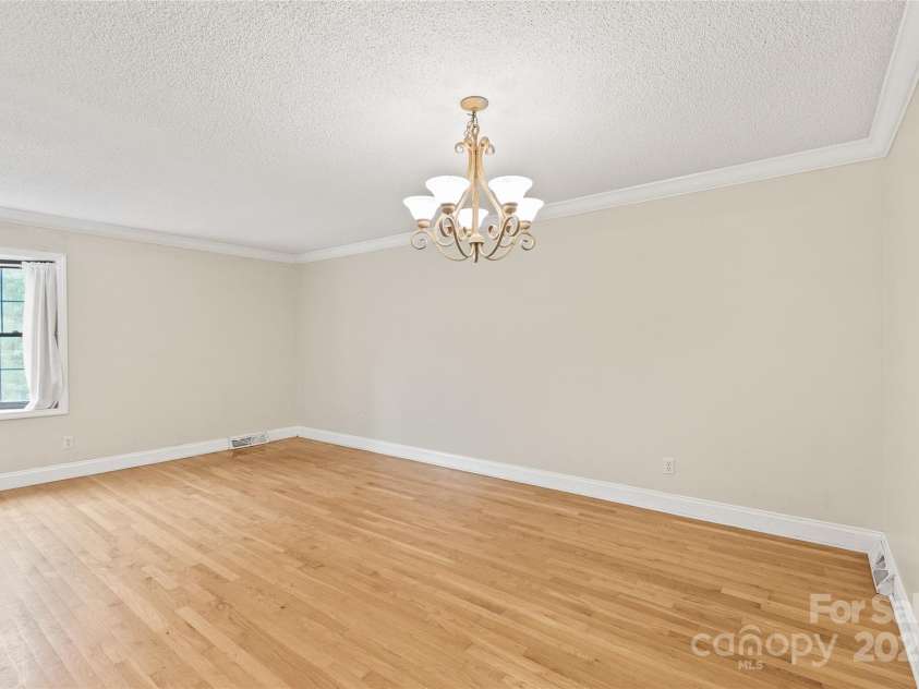 43 Bowen Drive, Belmont, NC 28012.  MLS# CAR4274068, YatesRealty ID 34179. Dining Room