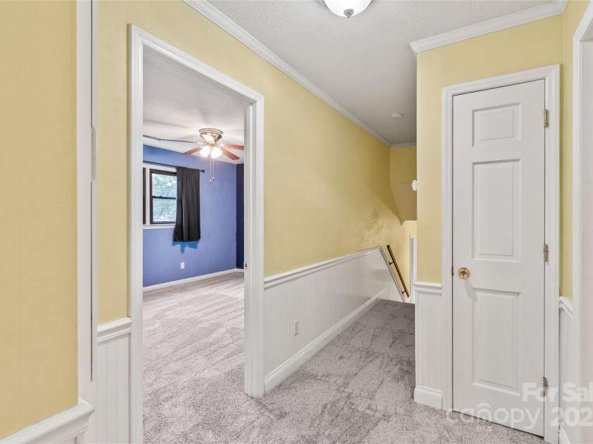 43 Bowen Drive, Belmont, NC 28012.  MLS# CAR4274068, YatesRealty ID 34179. Upstairs Hall
