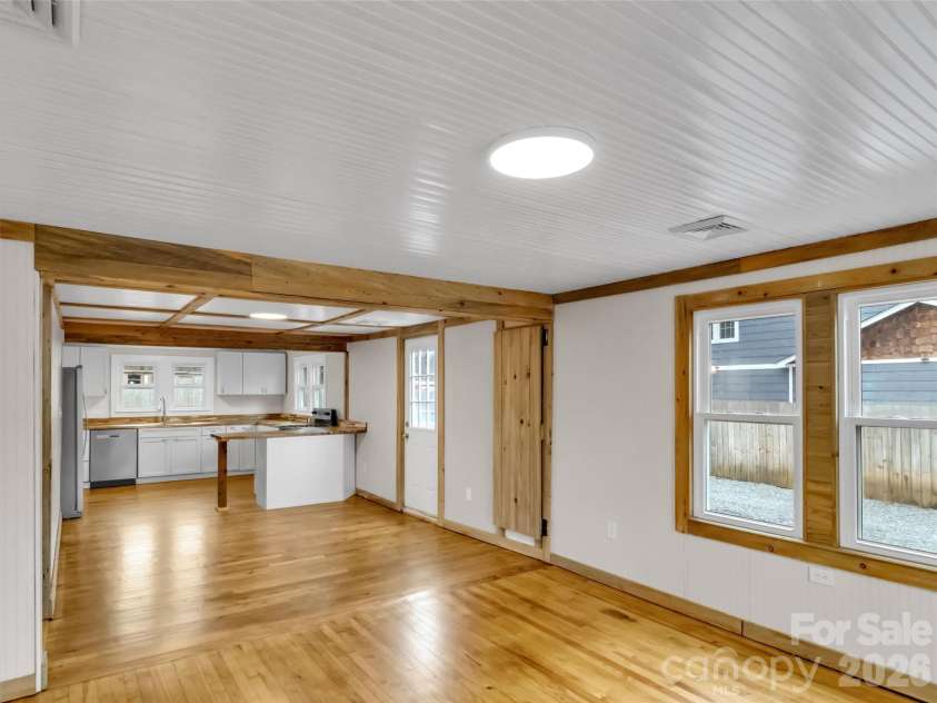 106 Long Street, Waynesville, NC 28786.  MLS# CAR4340729, YatesRealty ID 3418. Open Floorplan