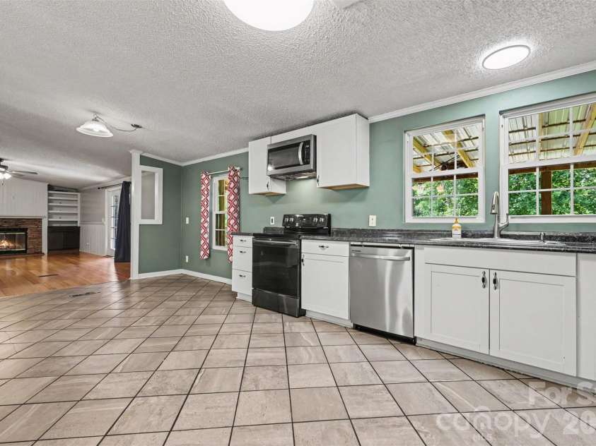 1127 Galway Lane, Clover, SC 29710.  MLS# CAR4397720, YatesRealty ID 34180. 