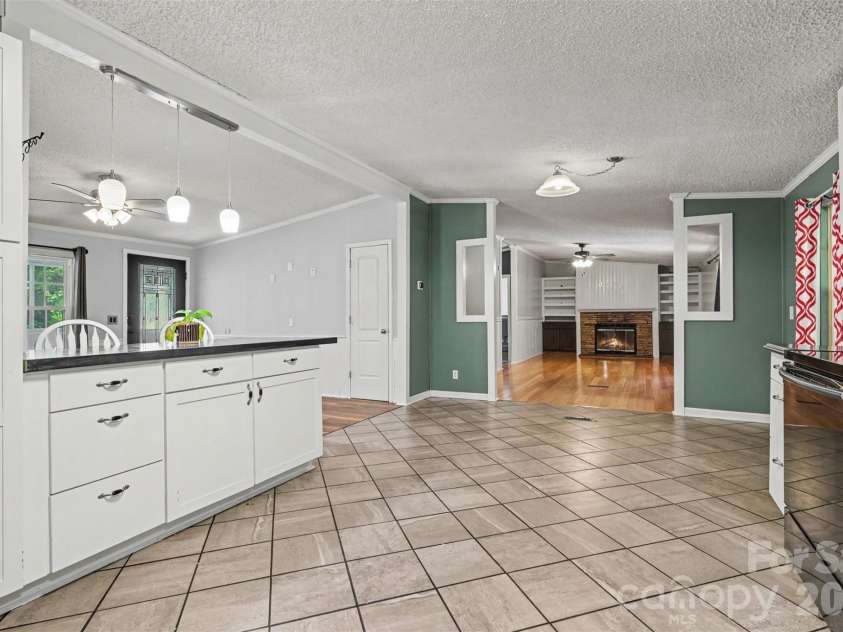 1127 Galway Lane, Clover, SC 29710.  MLS# CAR4397720, YatesRealty ID 34180. 