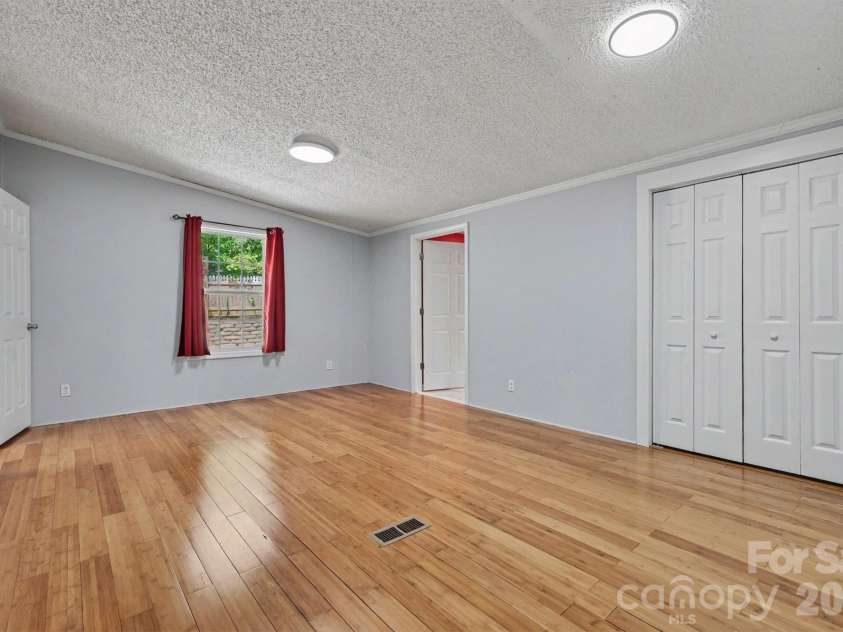 1127 Galway Lane, Clover, SC 29710.  MLS# CAR4397720, YatesRealty ID 34180. 