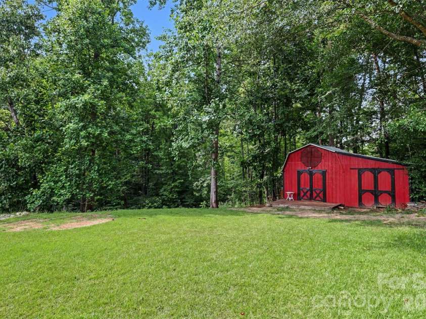 1127 Galway Lane, Clover, SC 29710.  MLS# CAR4397720, YatesRealty ID 34180. 
