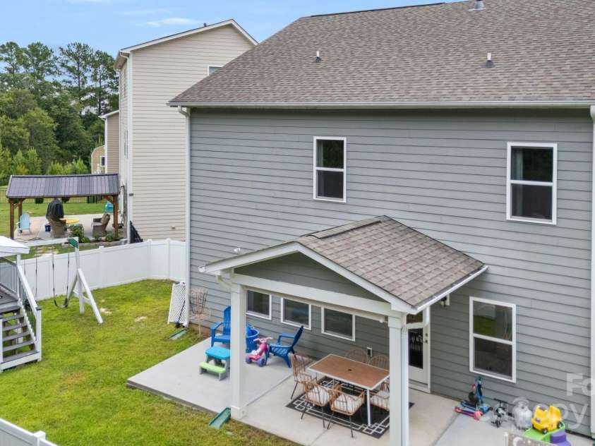 529 Stickley Place, Lancaster, SC 29720.  MLS# CAR4280283, YatesRealty ID 34180. 