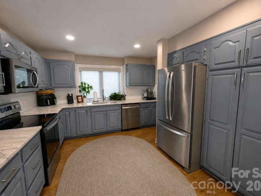 3757 Rock Bridge Drive, Conover, NC 28613.  MLS# CAR4395868, YatesRealty ID 34181. 