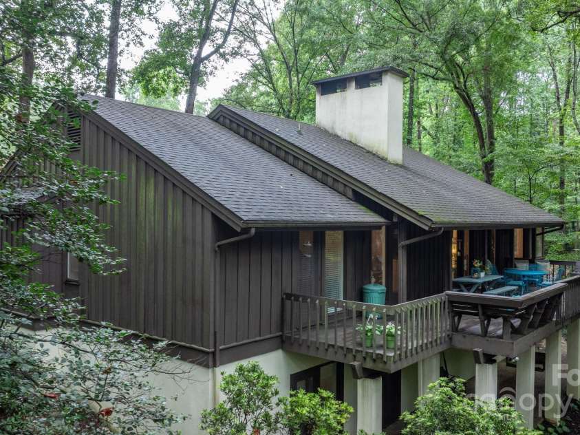 115 Kinwood Street, Morganton, NC 28655.  MLS# CAR4293776, YatesRealty ID 34182. 