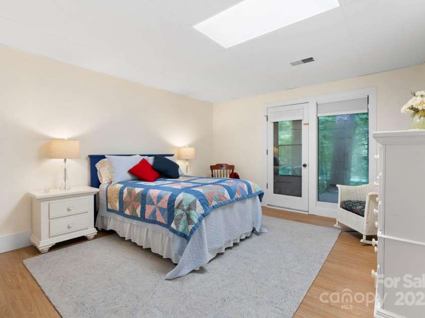 115 Kinwood Street, Morganton, NC 28655.  MLS# CAR4293776, YatesRealty ID 34182. 