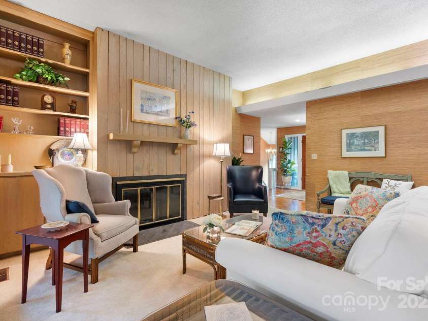 115 Kinwood Street, Morganton, NC 28655.  MLS# CAR4293776, YatesRealty ID 34182. 