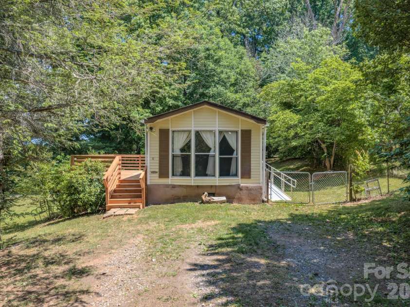 12 Sweet Birch Drive, Alexander, NC 28701.  MLS# CAR4393872, YatesRealty ID 34183. 
