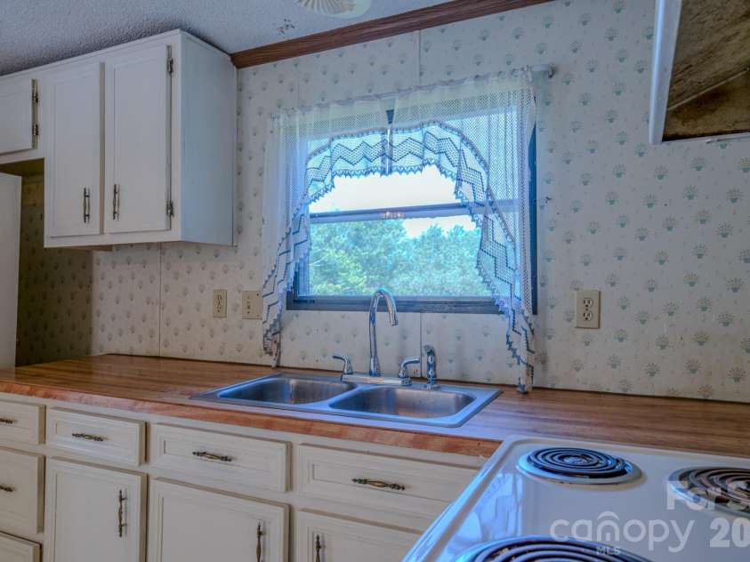 12 Sweet Birch Drive, Alexander, NC 28701.  MLS# CAR4393872, YatesRealty ID 34183. 