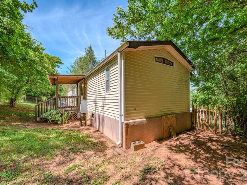 12 Sweet Birch Drive, Alexander, NC 28701.  MLS# CAR4393872, YatesRealty ID 34183. 