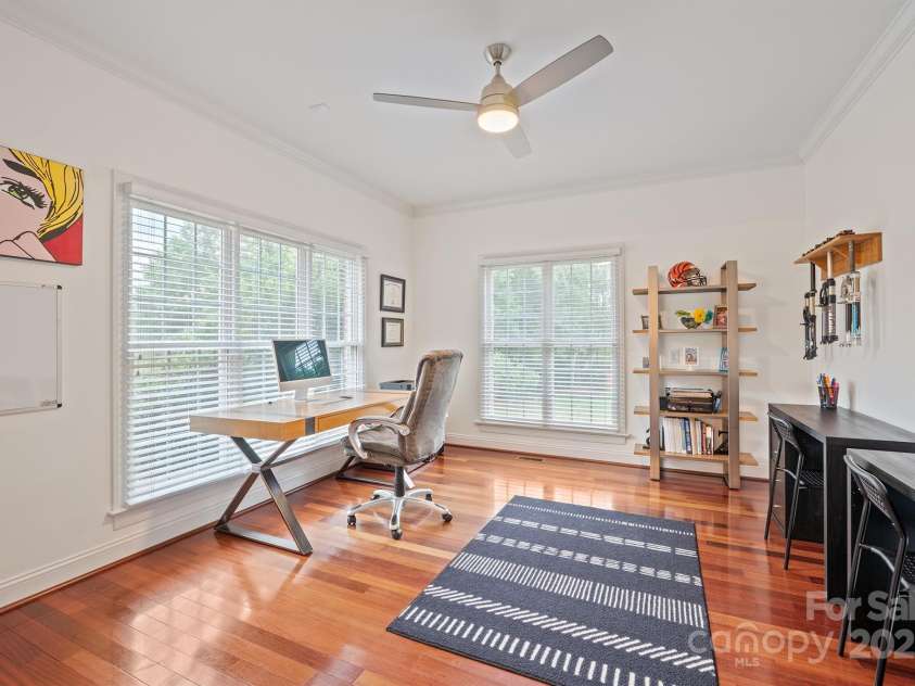 1315 James Farm Road, Hickory, NC 28602.  MLS# CAR4294328, YatesRealty ID 34183. 