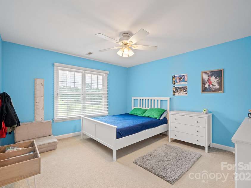 1315 James Farm Road, Hickory, NC 28602.  MLS# CAR4294328, YatesRealty ID 34183. 